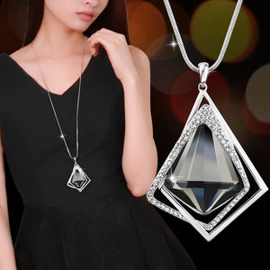 Elegant Necklaces & Pendants