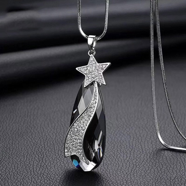 Elegant Necklaces & Pendants