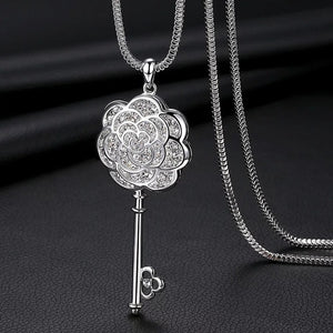 Elegant Necklaces & Pendants